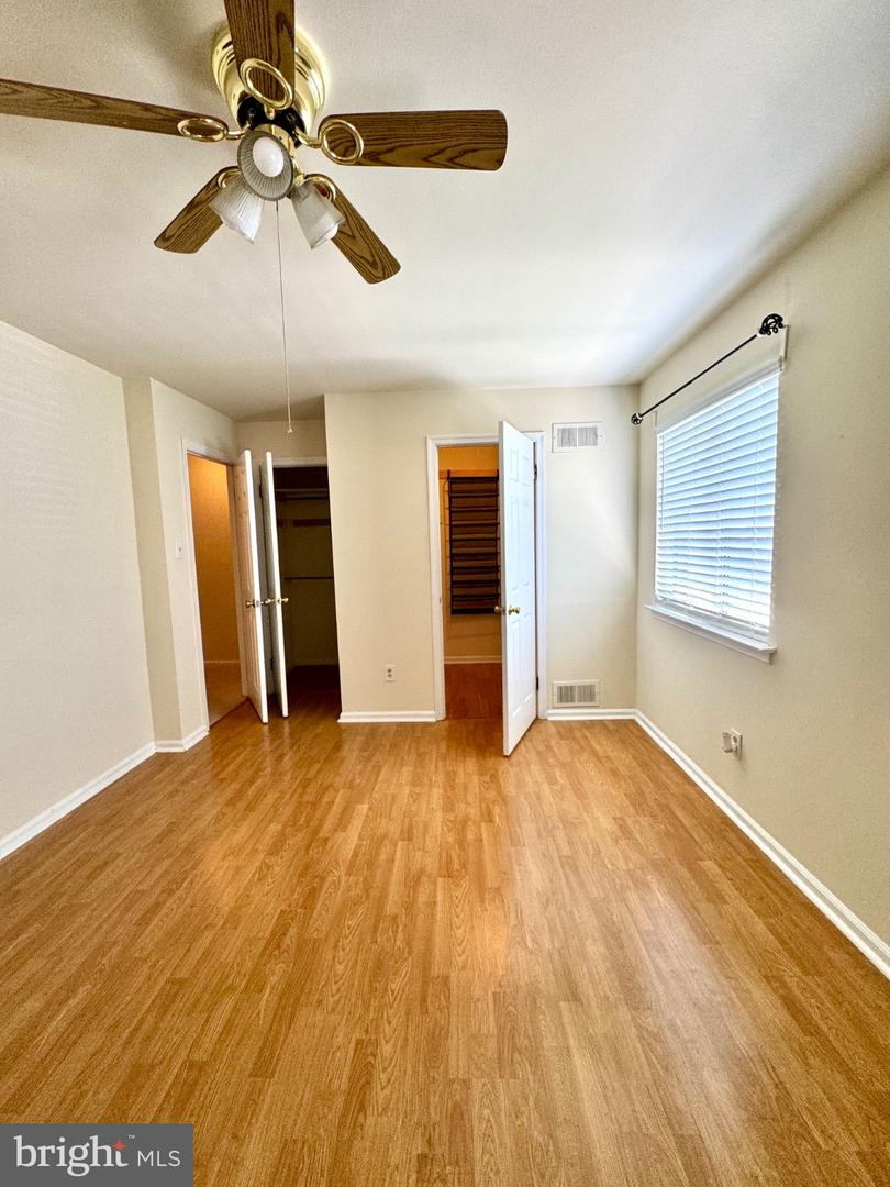 122 Caernarvon Ct Property Photo 14