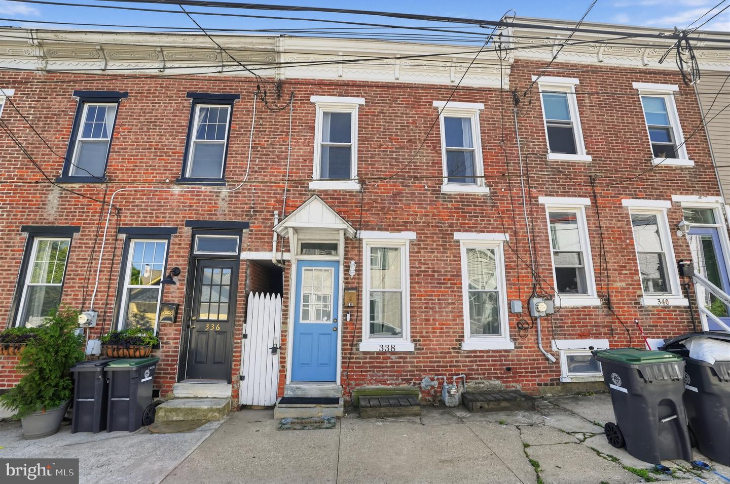 338 Grover St Property Photo 1