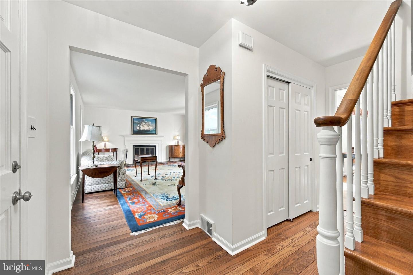 4 Gingerwood Rd Property Photo 4
