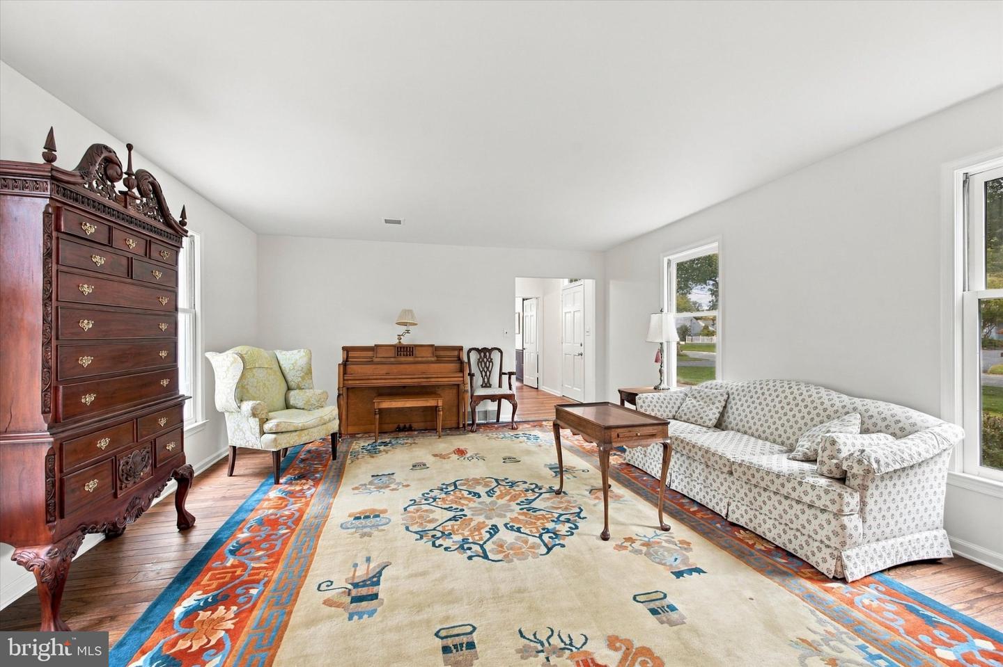 4 Gingerwood Rd Property Photo 6