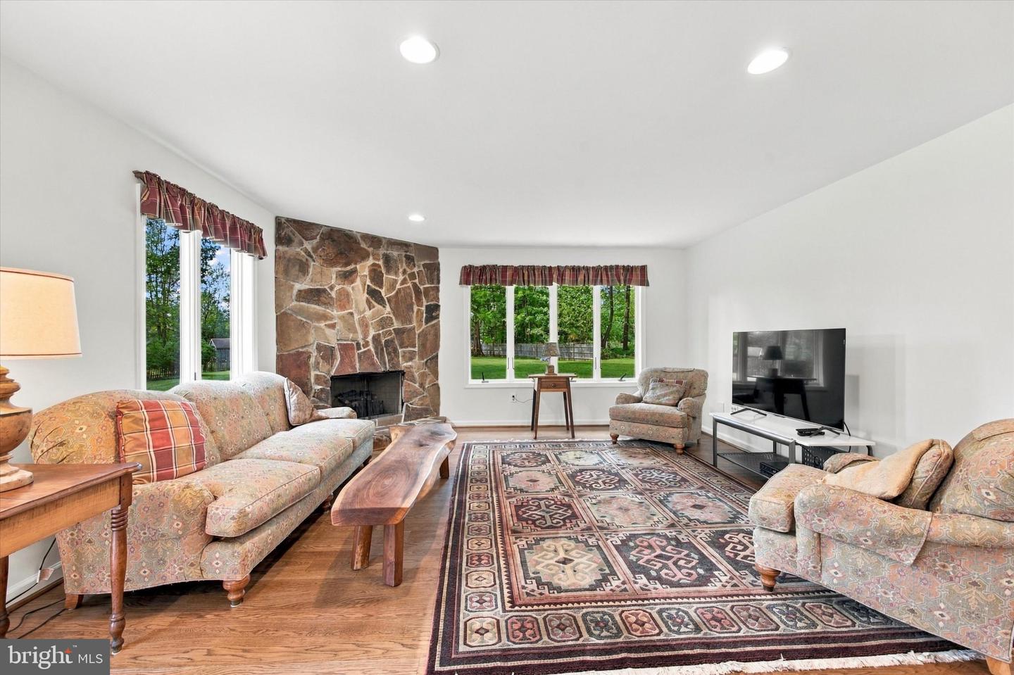 4 Gingerwood Rd Property Photo 12