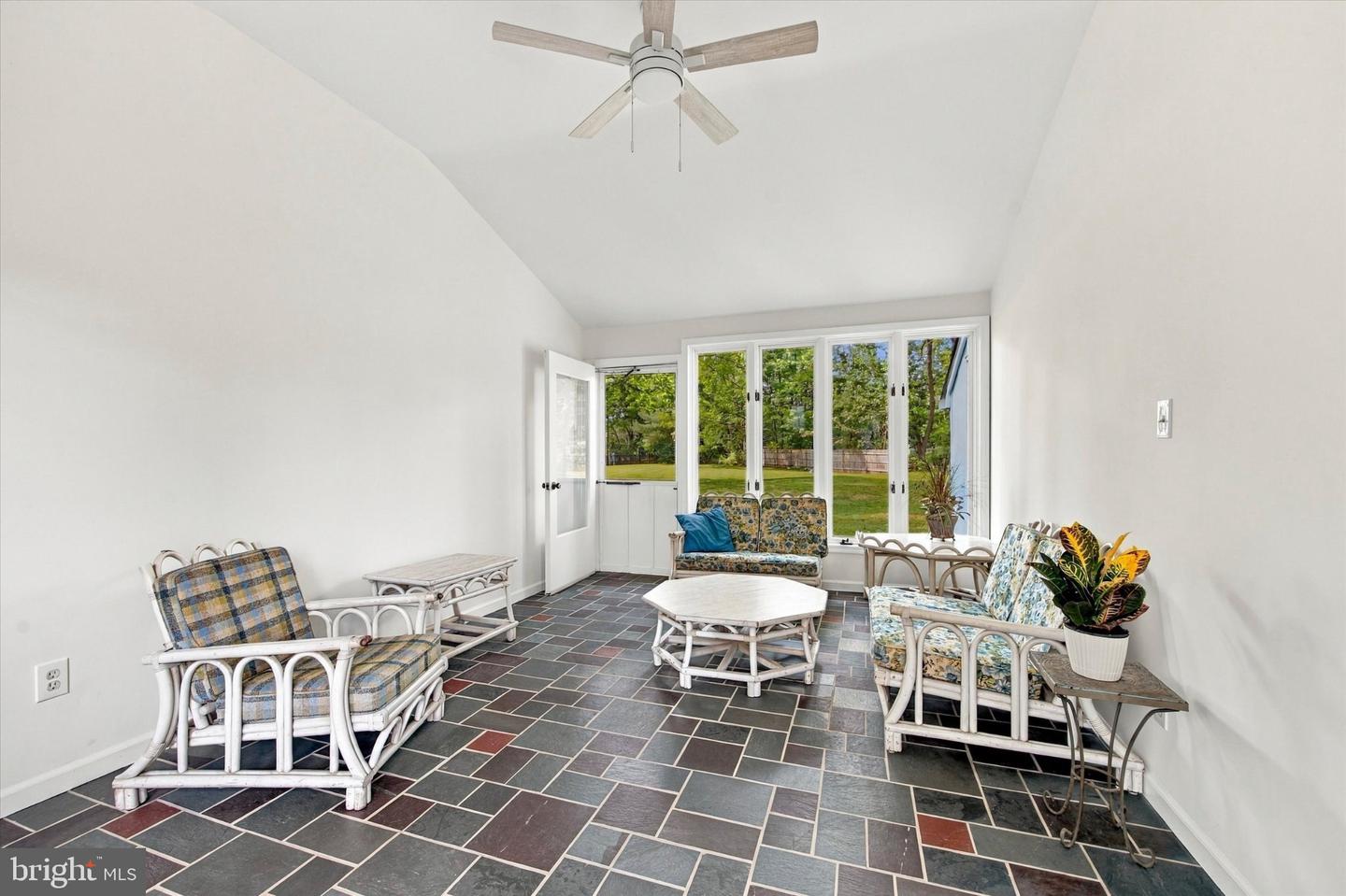 4 Gingerwood Rd Property Photo 17