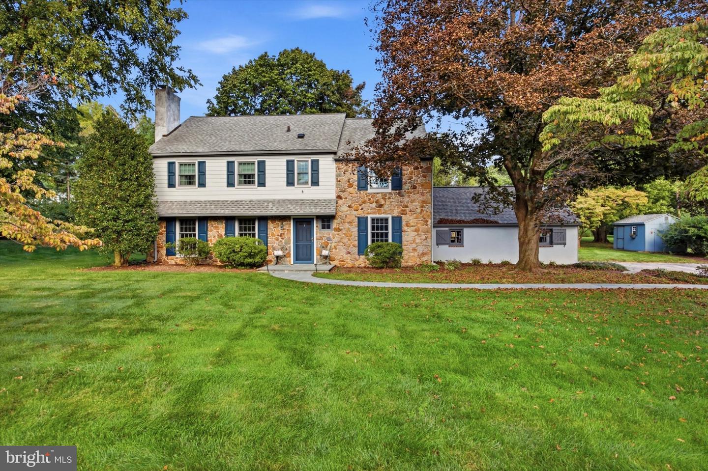 5 Stonehenge Ln Property Photo 1
