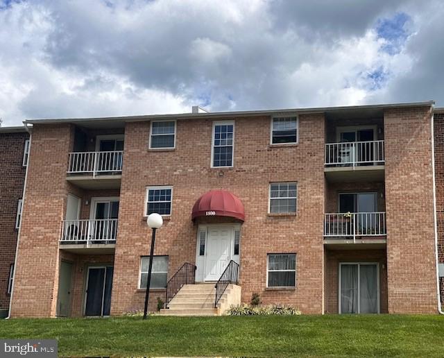 1823 Valley Dr #1823 Property Photo 1