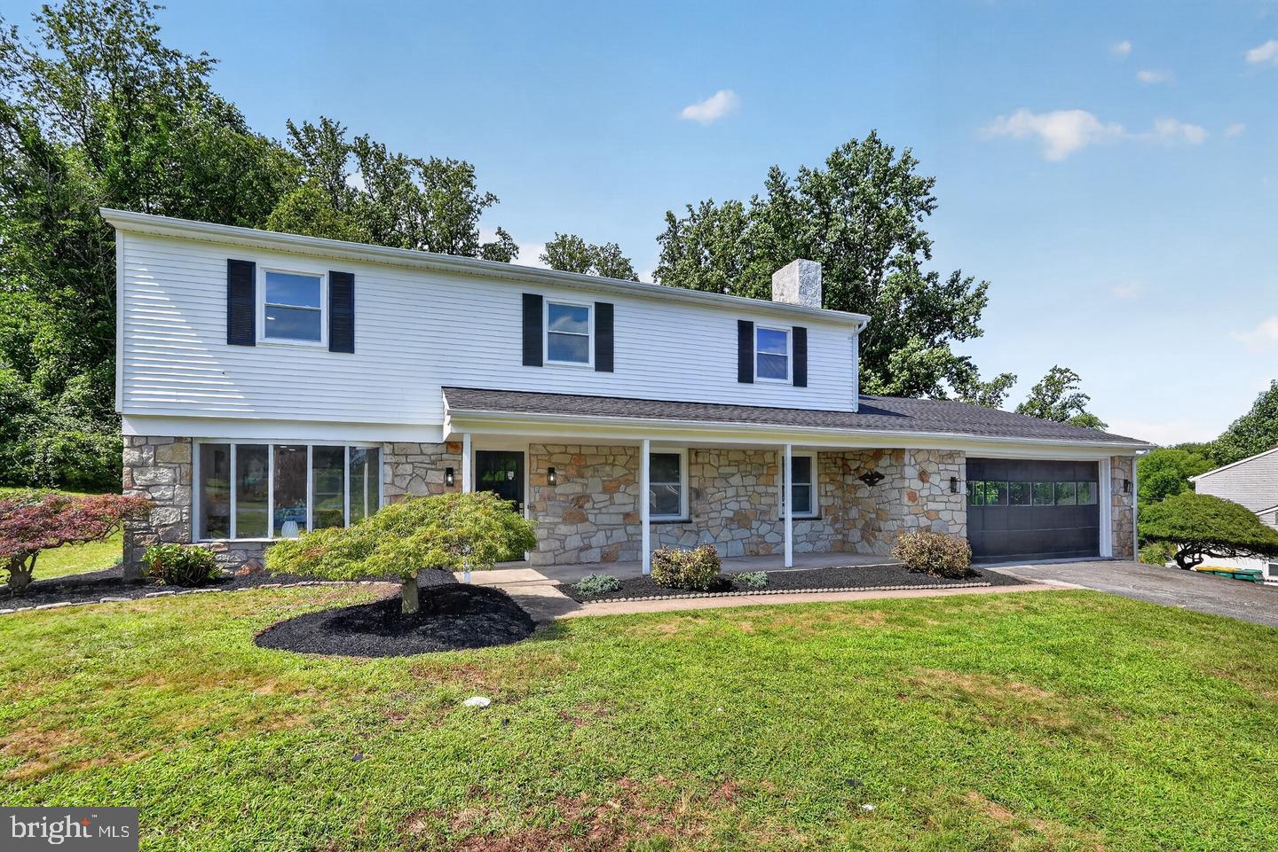 207 Sylvan Dr Property Photo 1