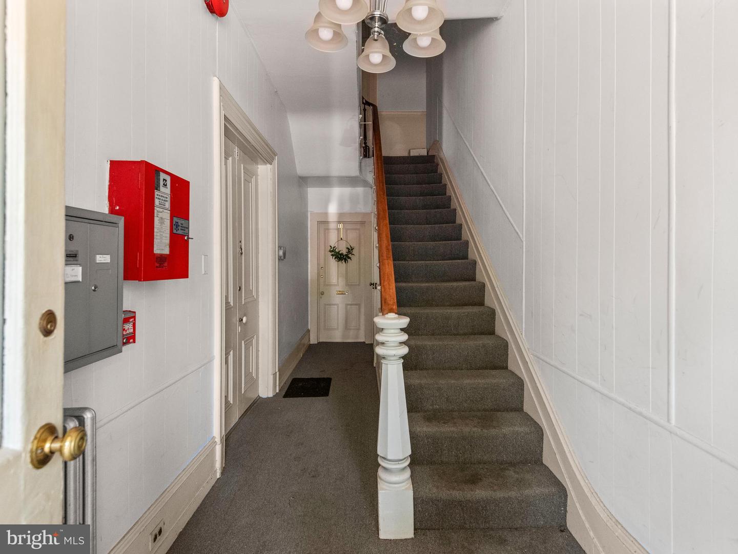 318 N Matlack St #2f Property Photo 8