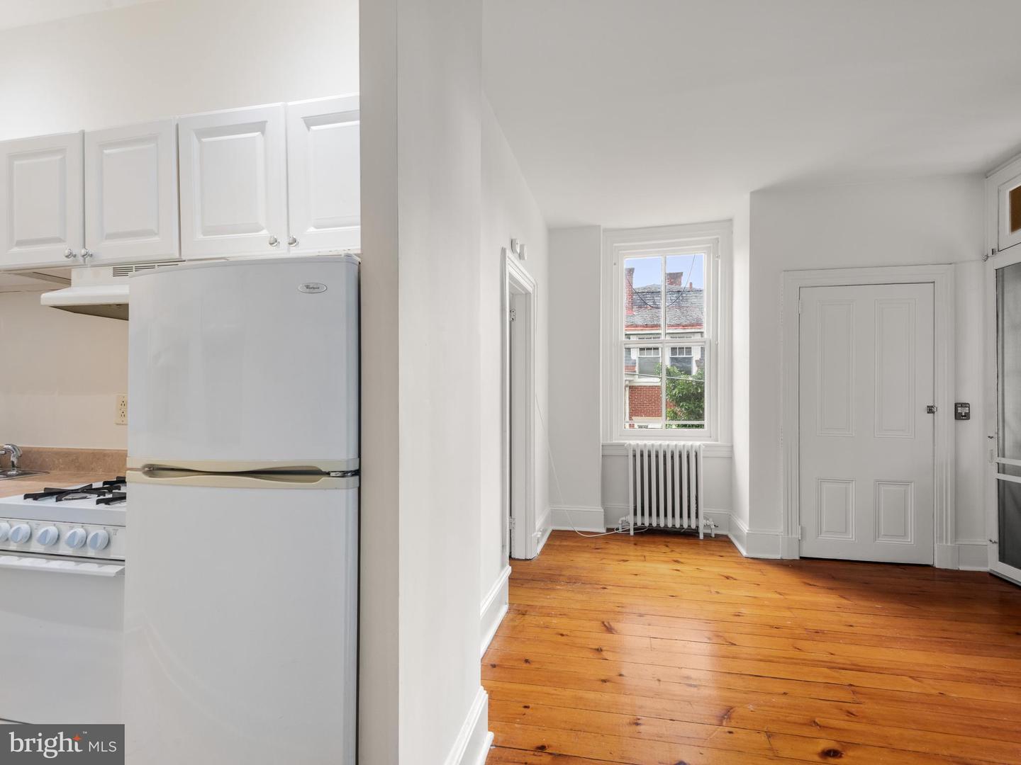 318 N Matlack St #2f Property Photo 12