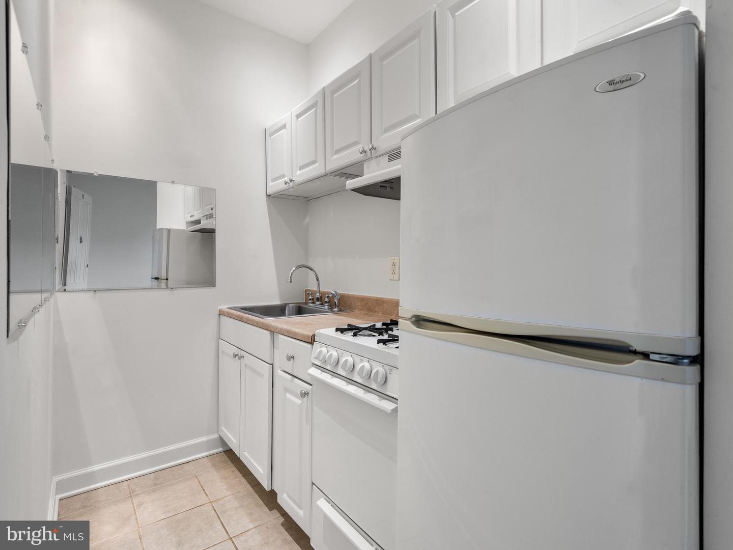 318 N Matlack St #2f Property Photo 14