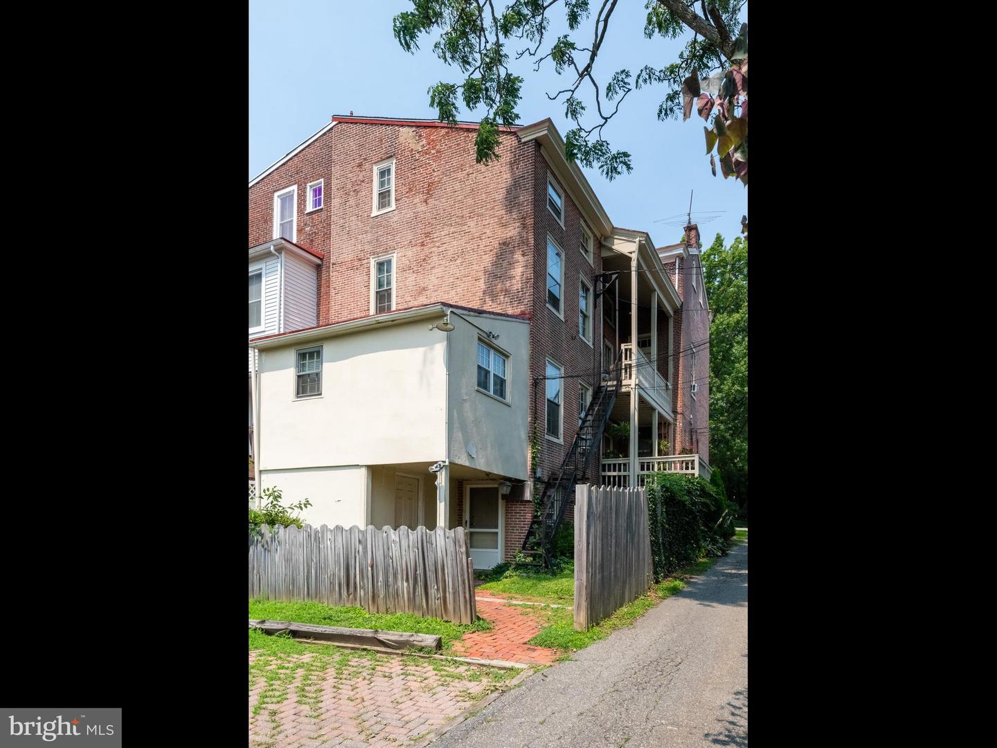 318 N Matlack St #2f Property Photo 31