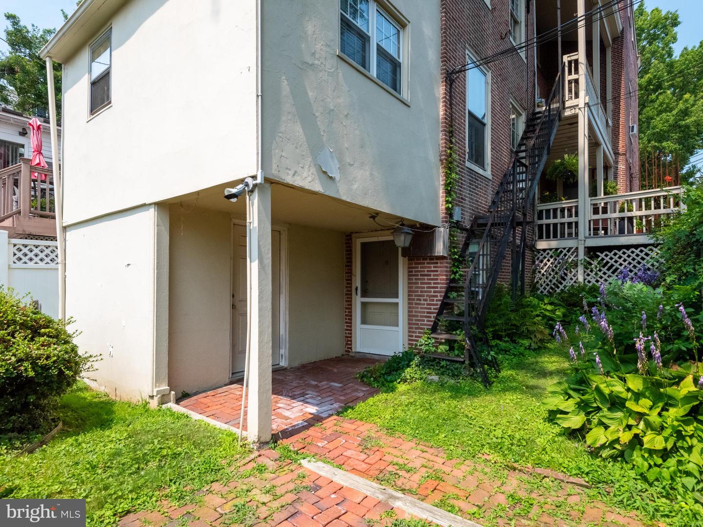 318 N Matlack St #2f Property Photo 33