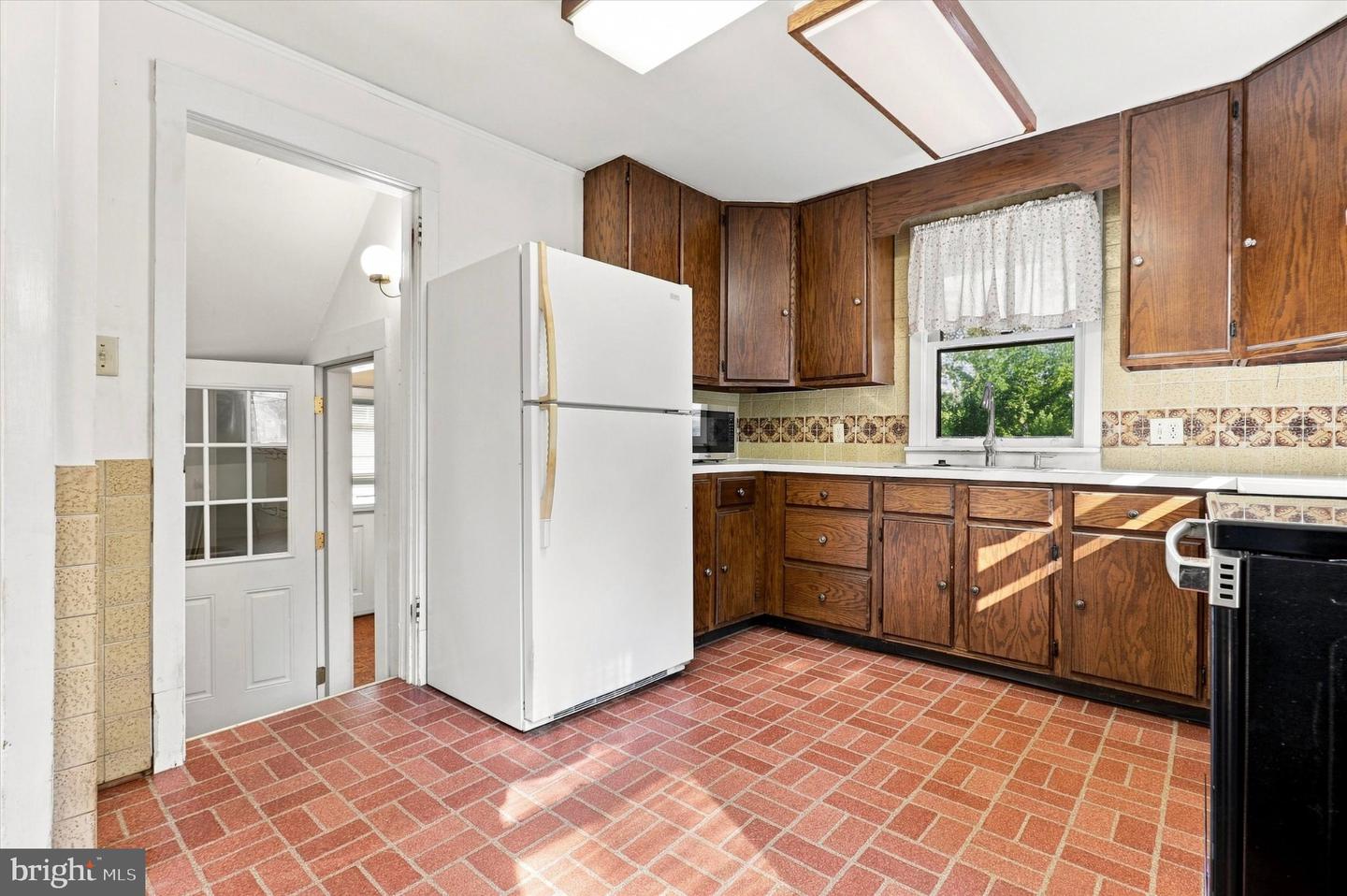 535 Valley Park Rd Property Photo 10