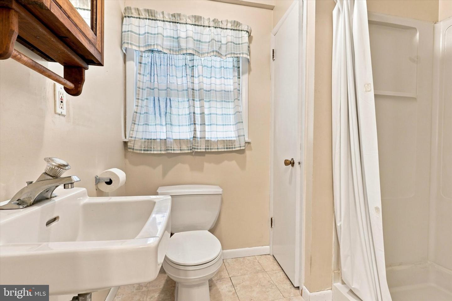 535 Valley Park Rd Property Photo 14