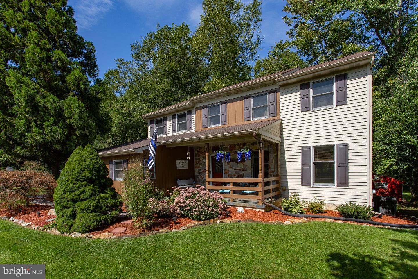 4 Seabury Property Photo 3