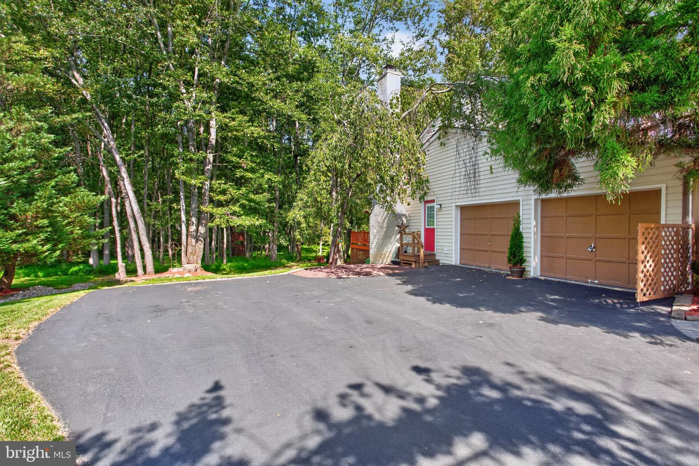 4 Seabury Property Photo 7