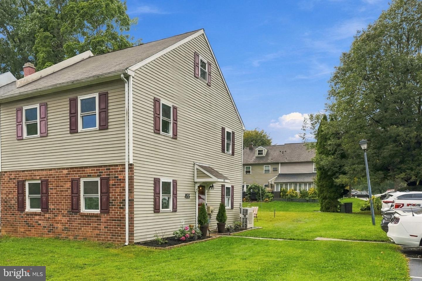 453 E Cardigan Ter #453 Property Photo 2