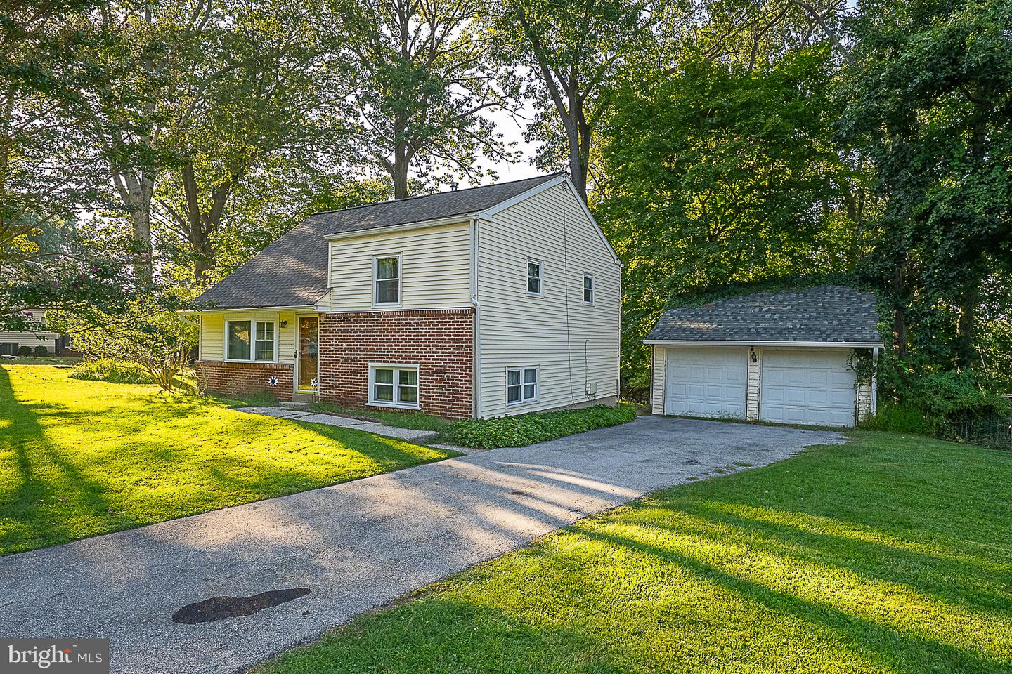 1 Sunset Dr Property Photo 1