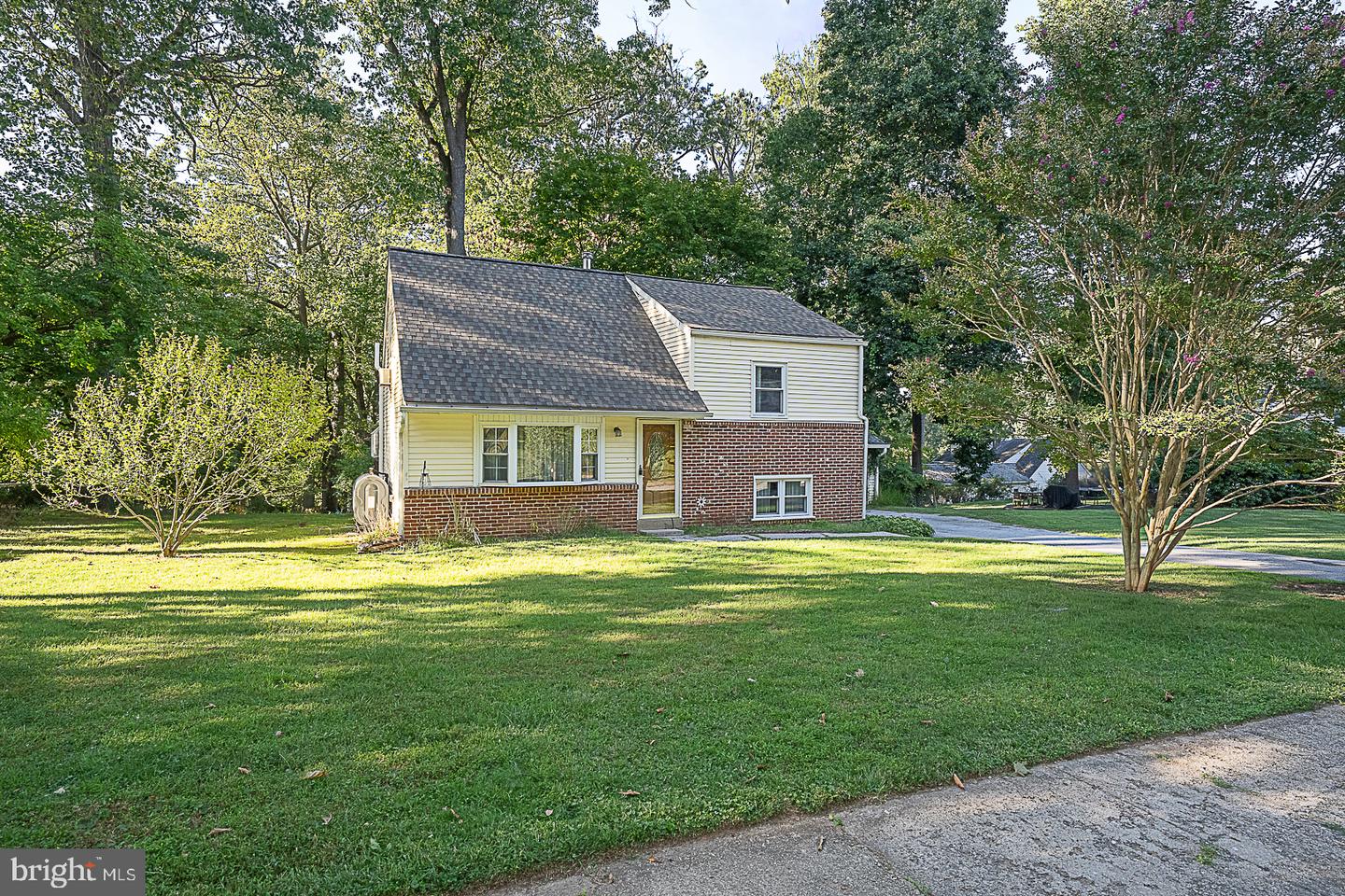 1 Sunset Dr Property Photo 2