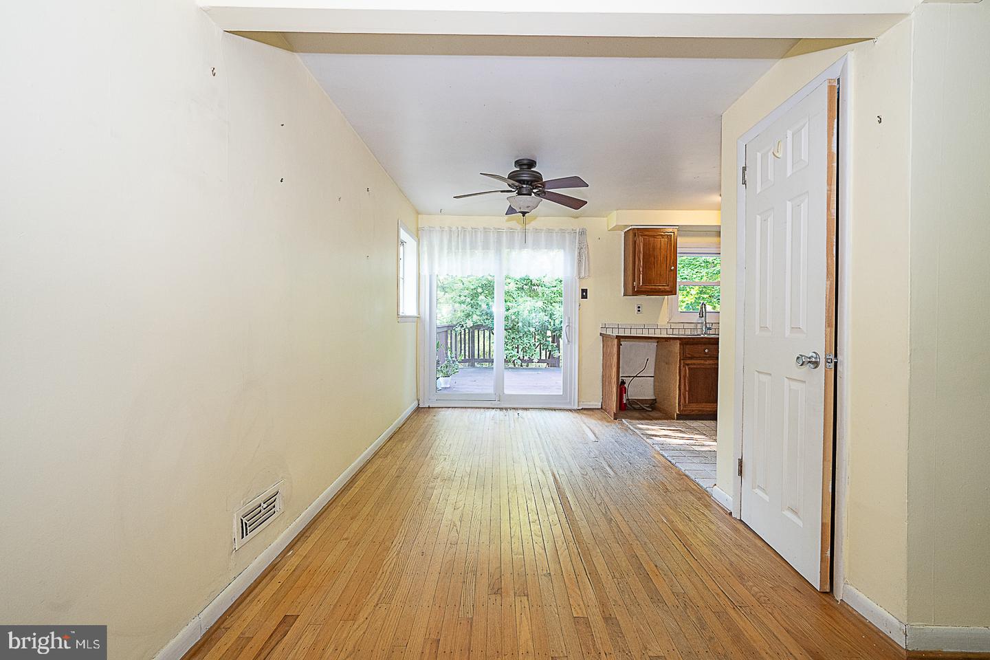1 Sunset Dr Property Photo 10