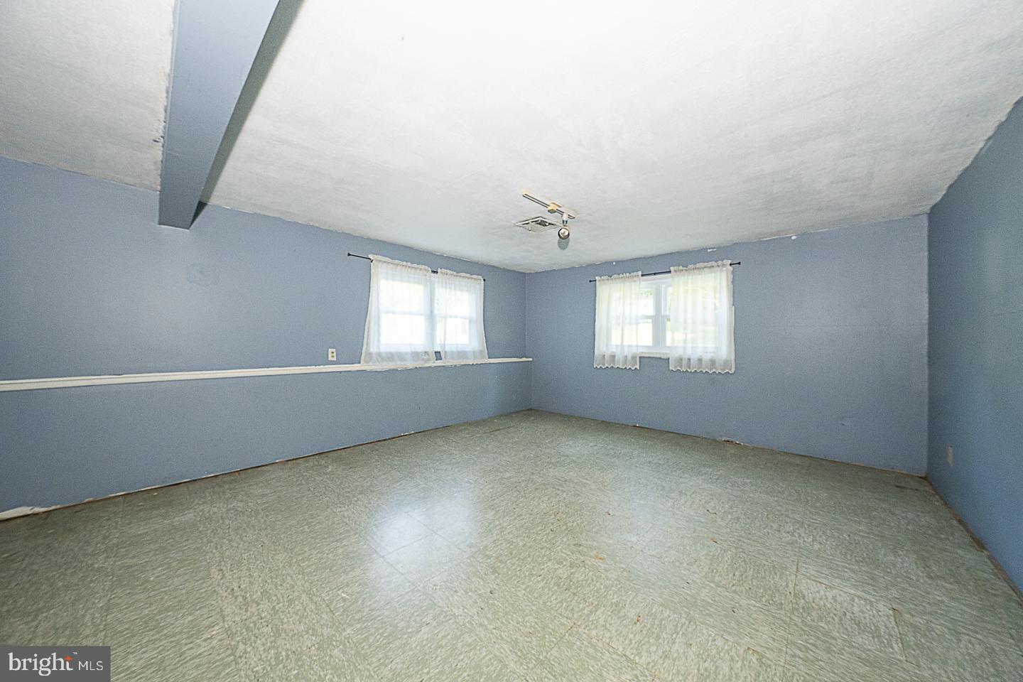 1 Sunset Dr Property Photo 23