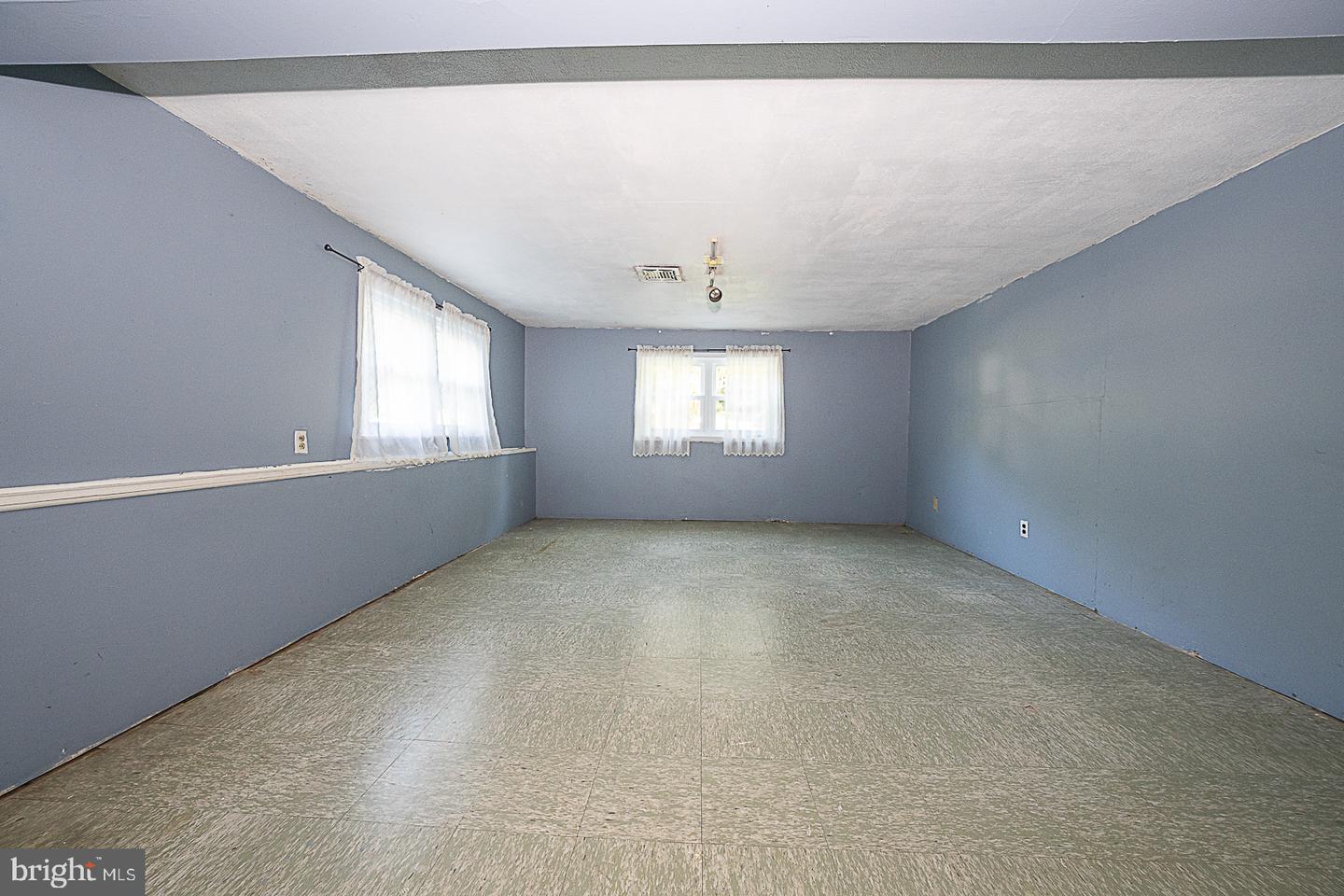 1 Sunset Dr Property Photo 24