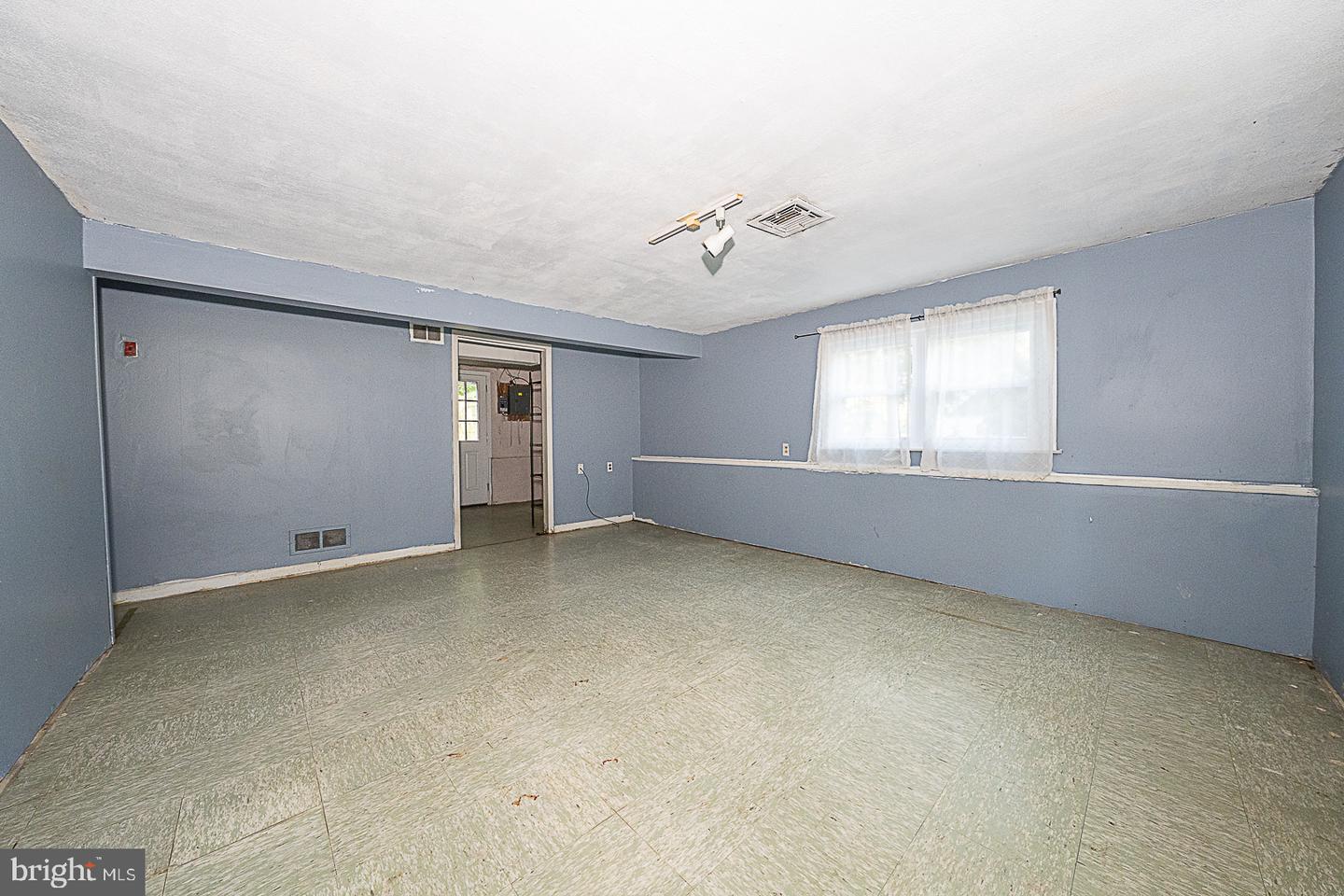 1 Sunset Dr Property Photo 25