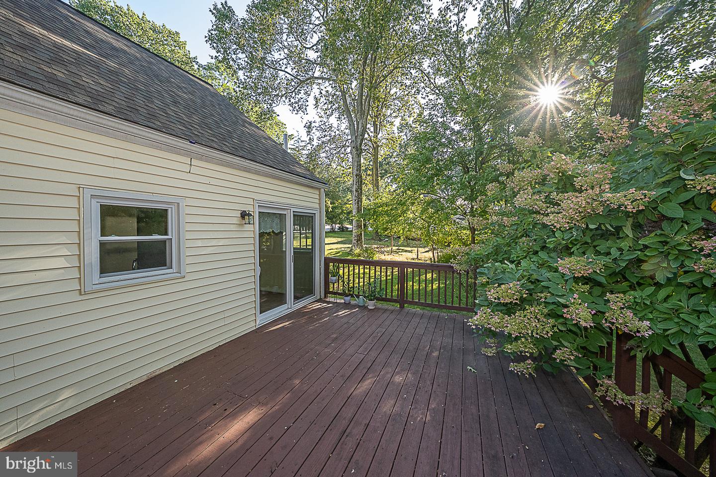 1 Sunset Dr Property Photo 31