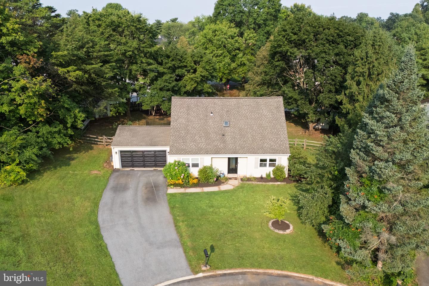 1411 Merion Terrace Property Photo 1