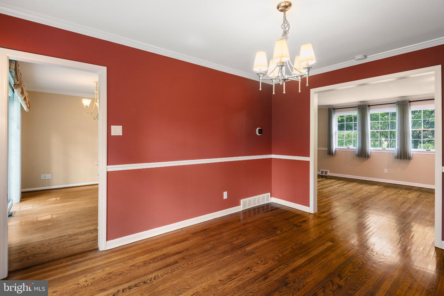1560 Greenlawn Rd Property Photo 7