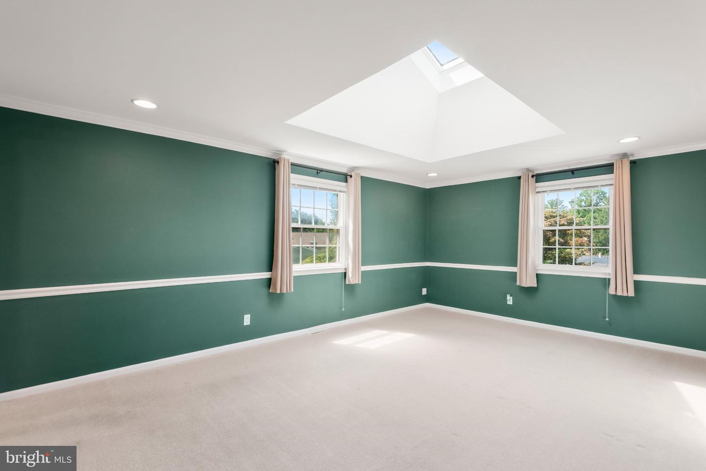 1560 Greenlawn Rd Property Photo 16
