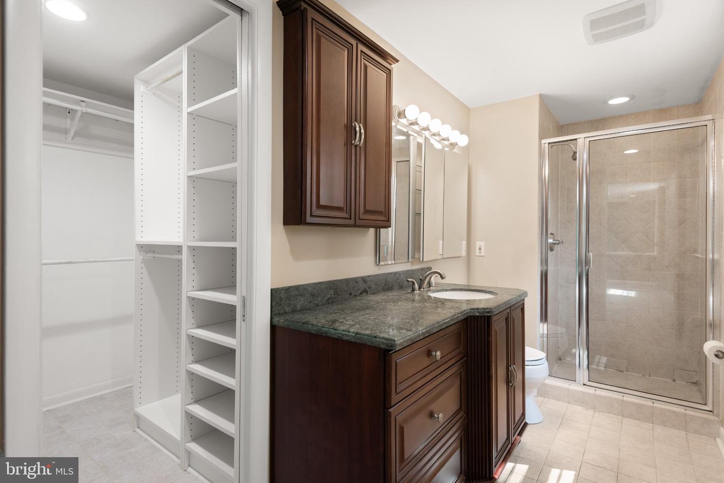 1560 Greenlawn Rd Property Photo 19