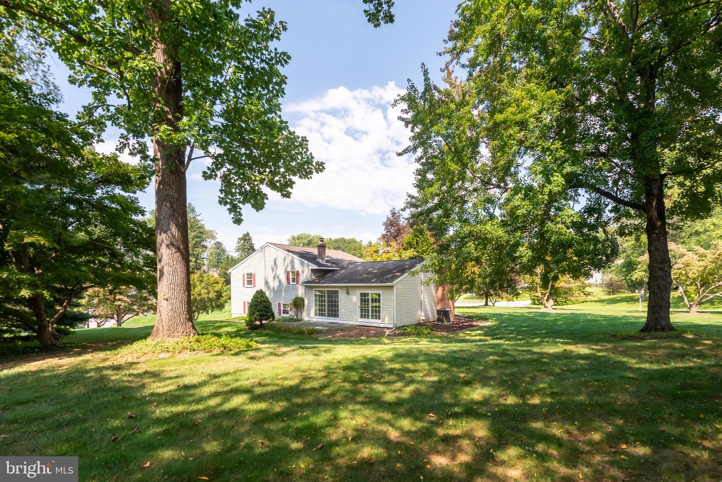 1560 Greenlawn Rd Property Photo 29