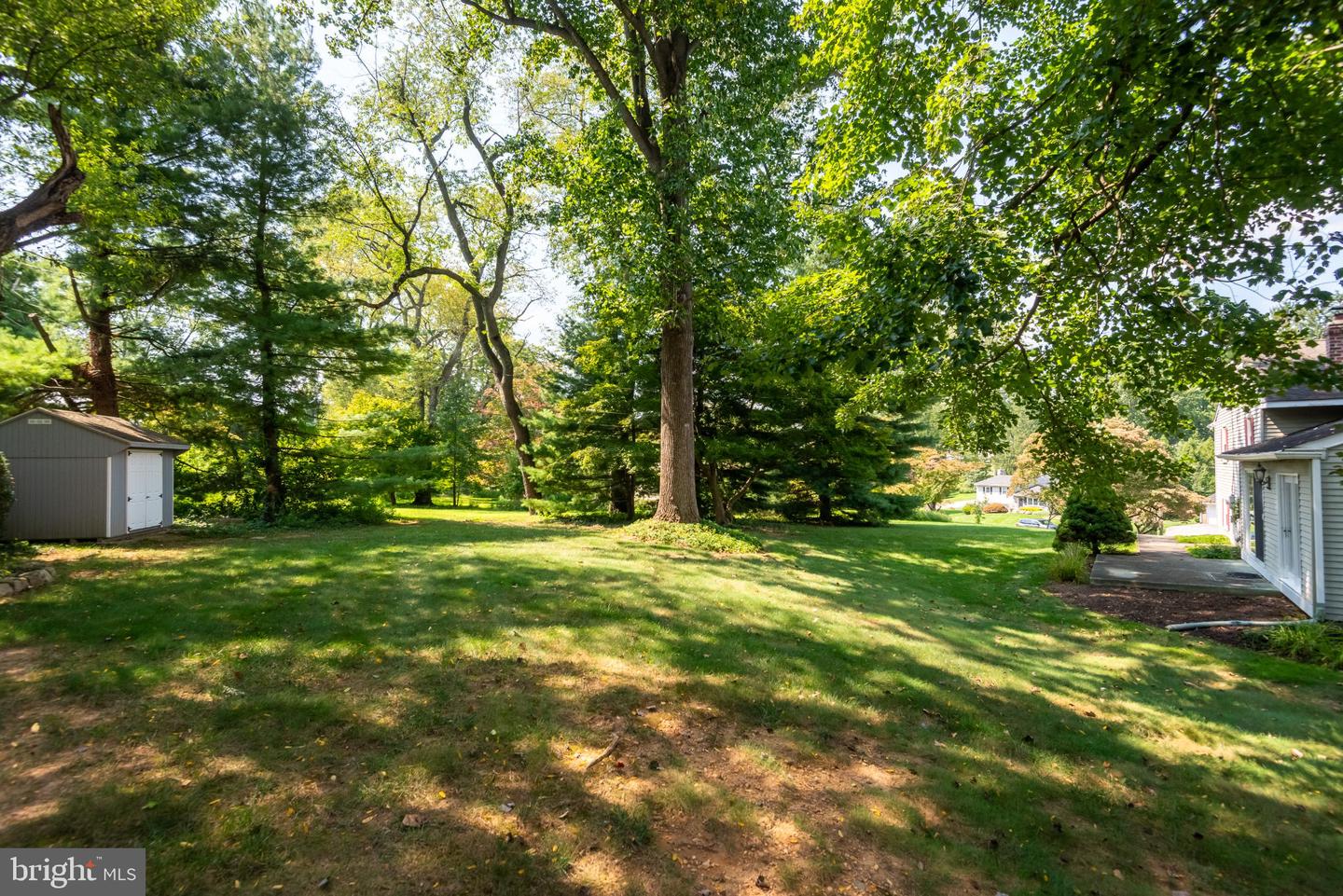 1560 Greenlawn Rd Property Photo 31