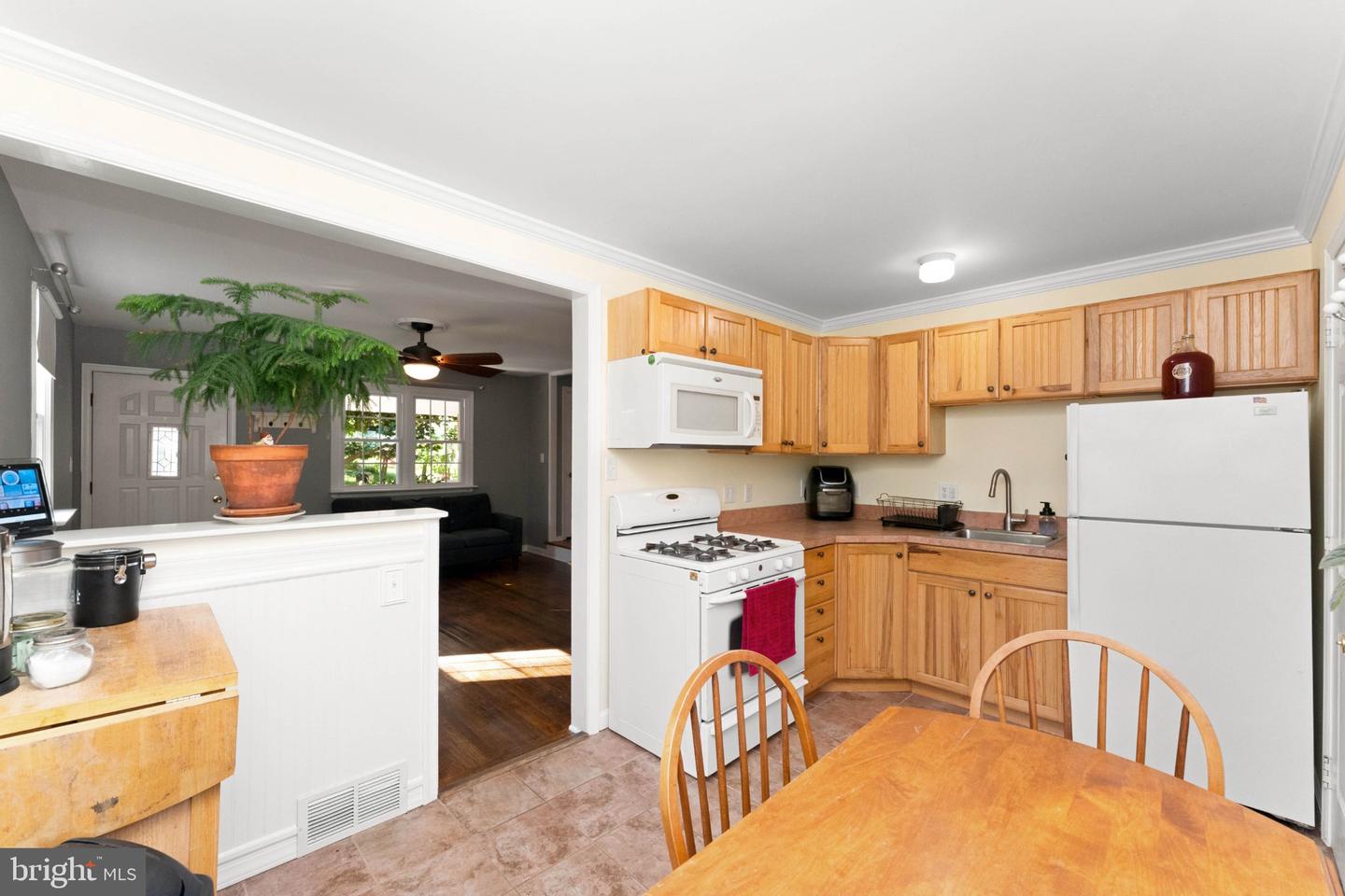 97 Village Way Rd Property Photo 12