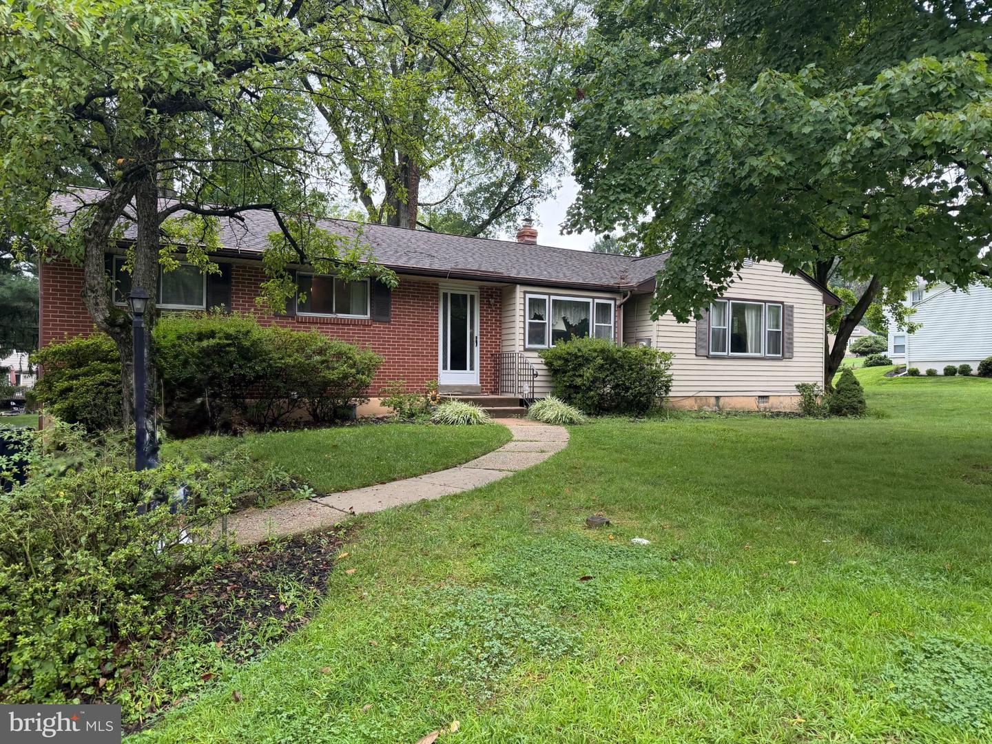 15 Rutgers Dr Property Photo 1