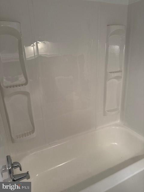 230 E Lincoln Hwy #3 Property Photo 15