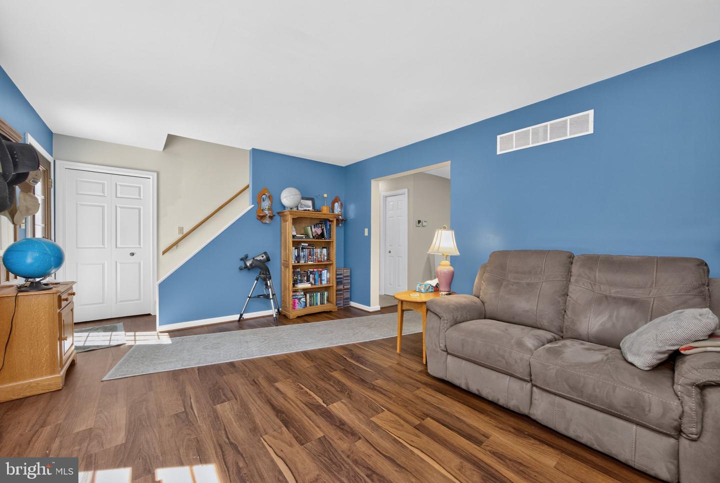 1332 Telegraph Rd Property Photo 4