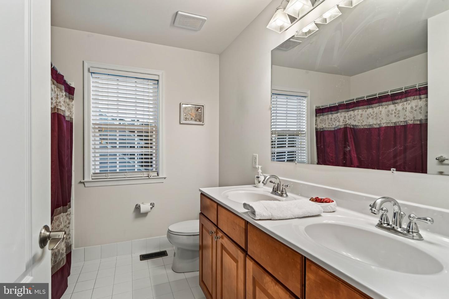 116 Cyprus Ln Property Photo 24