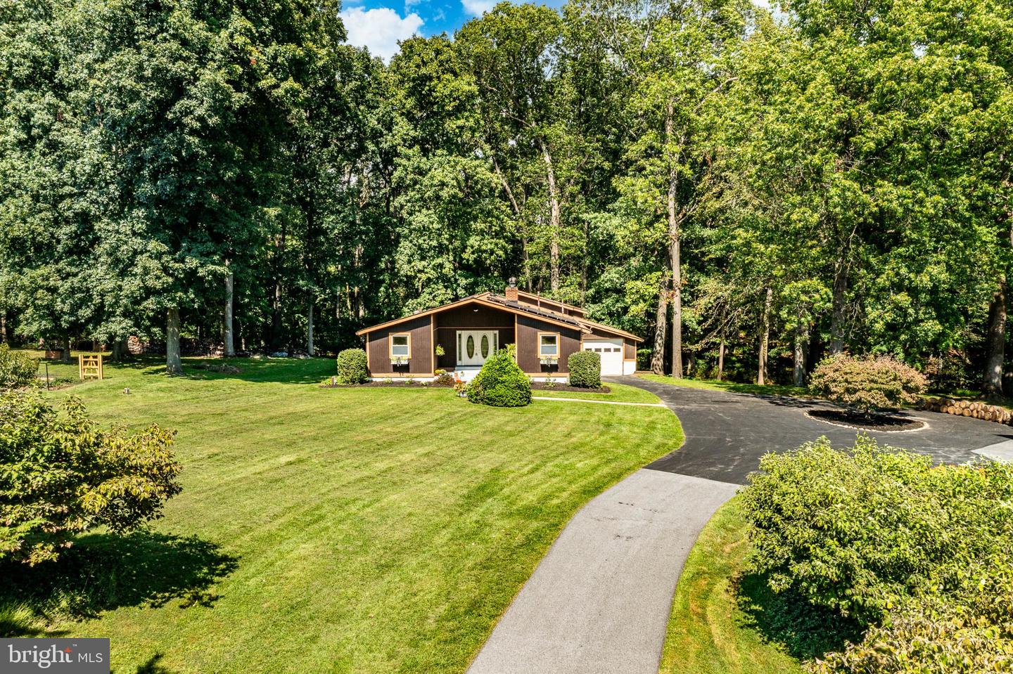 115 Windy Hill Rd Property Photo 2