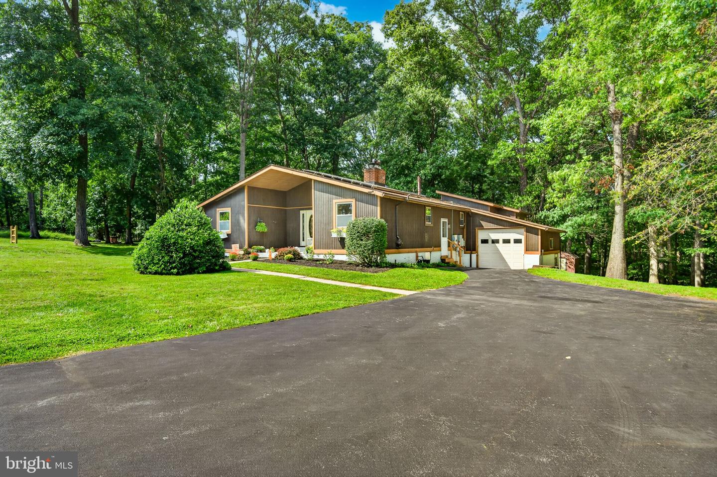 115 Windy Hill Rd Property Photo 4