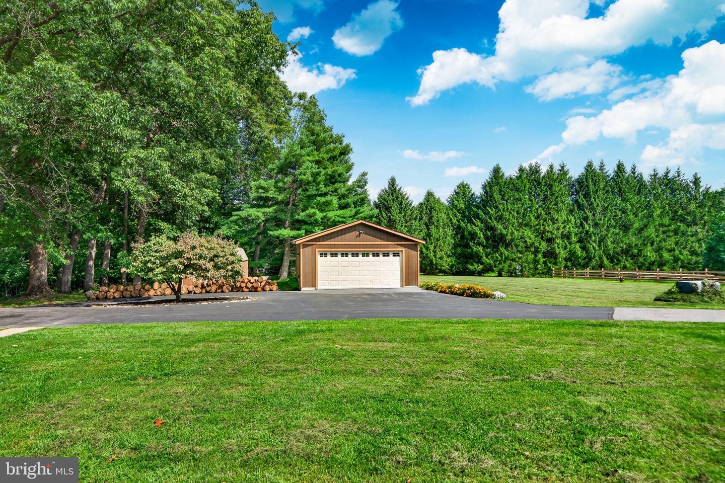 115 Windy Hill Rd Property Photo 6