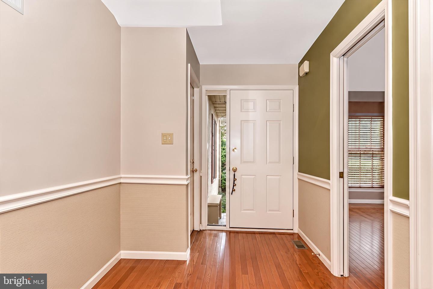 207 S Pine St Property Photo 3