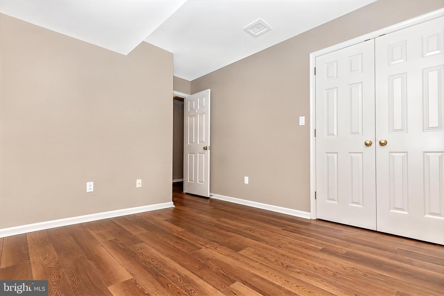 207 S Pine St Property Photo 32
