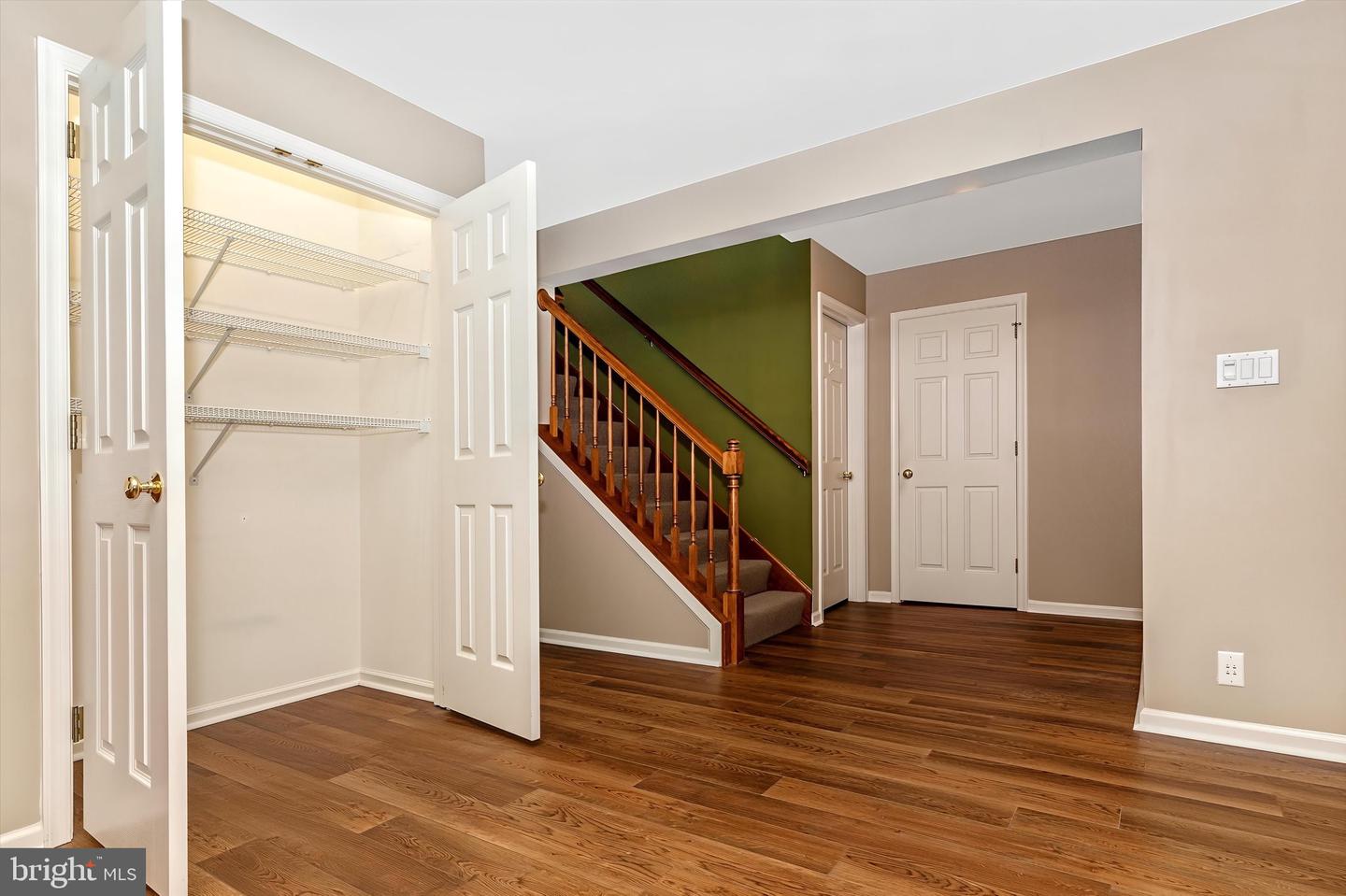 207 S Pine St Property Photo 36