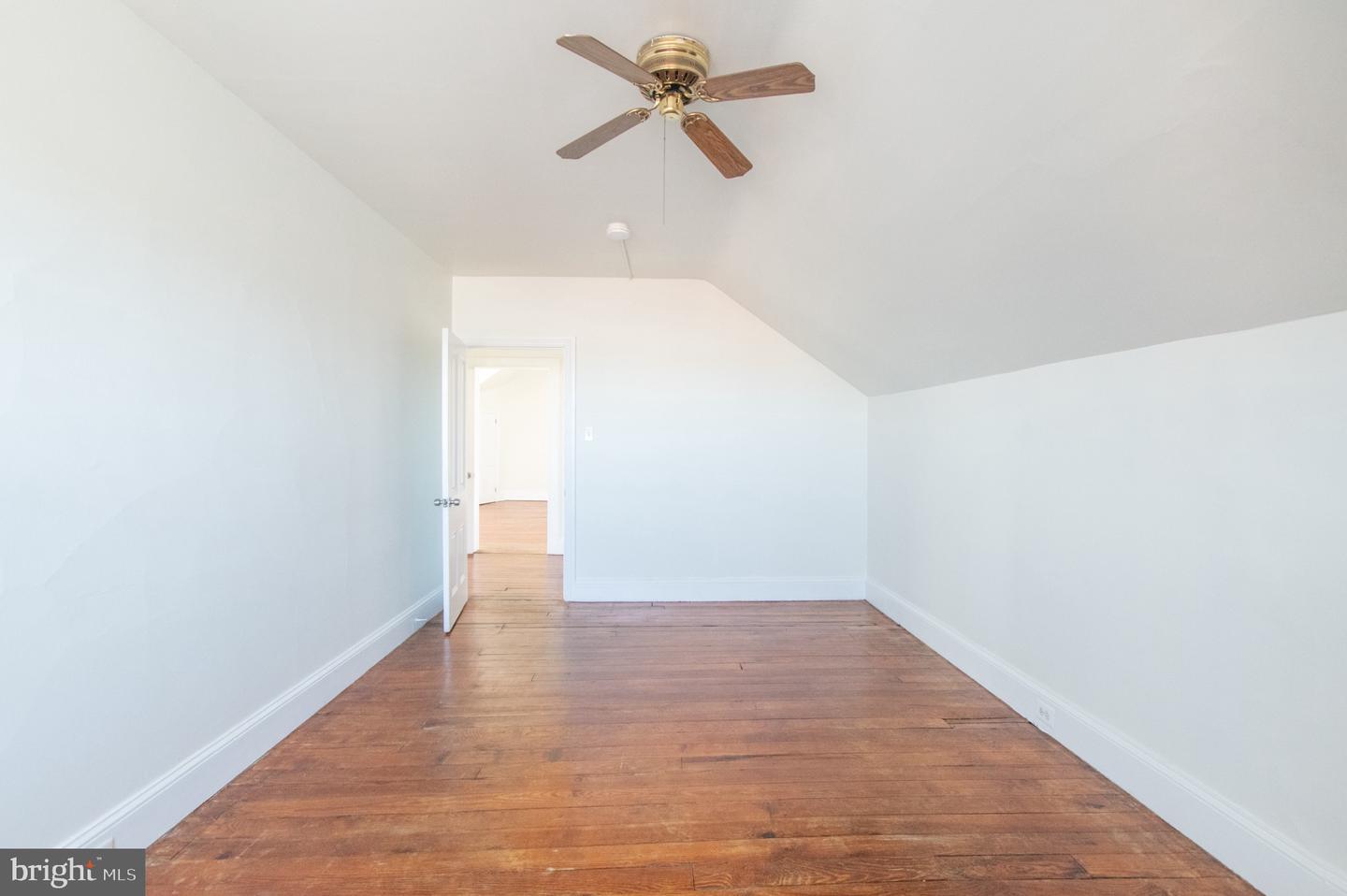 401 W Washington St #2 Property Photo 16