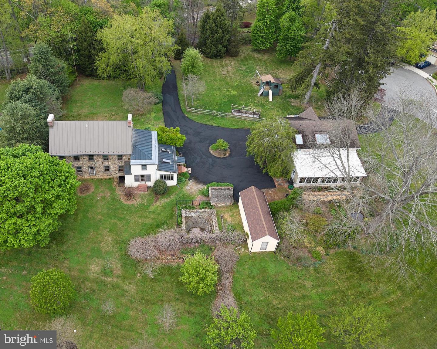 525 Raspberry Ln Property Photo 1