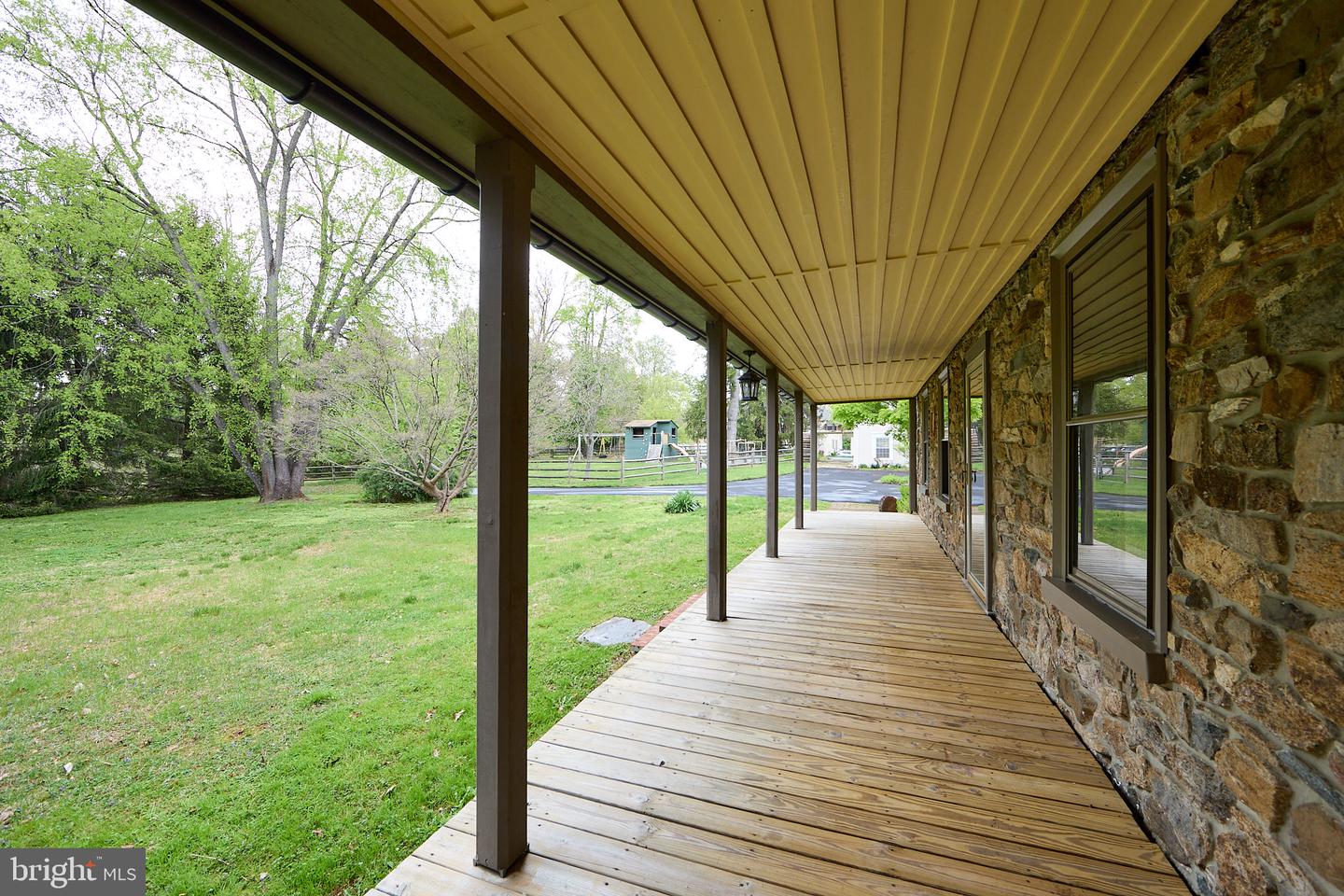 525 Raspberry Ln Property Photo 11