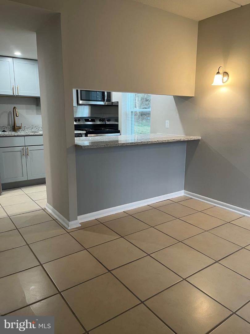 1316 W Chester Pike #j9 Property Photo 6