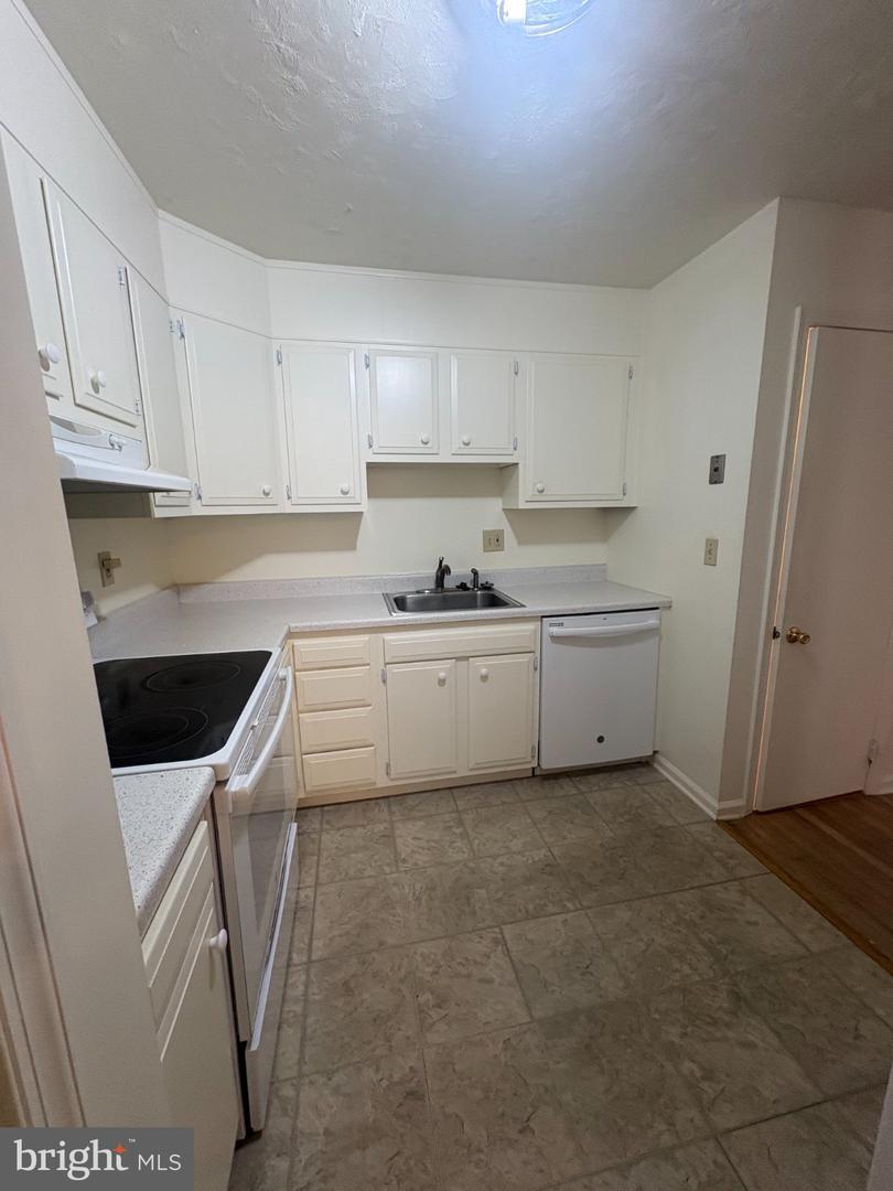 1116 Wayne Ave Property Photo 7