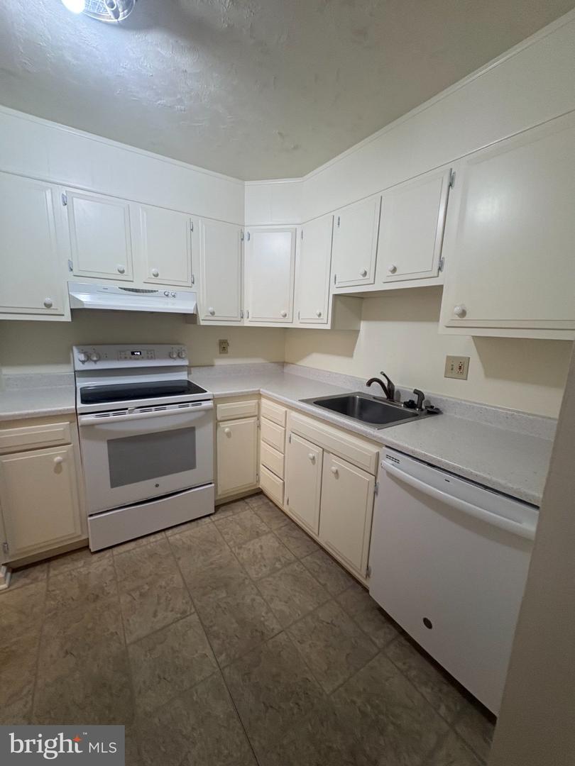 1116 Wayne Ave Property Photo 8