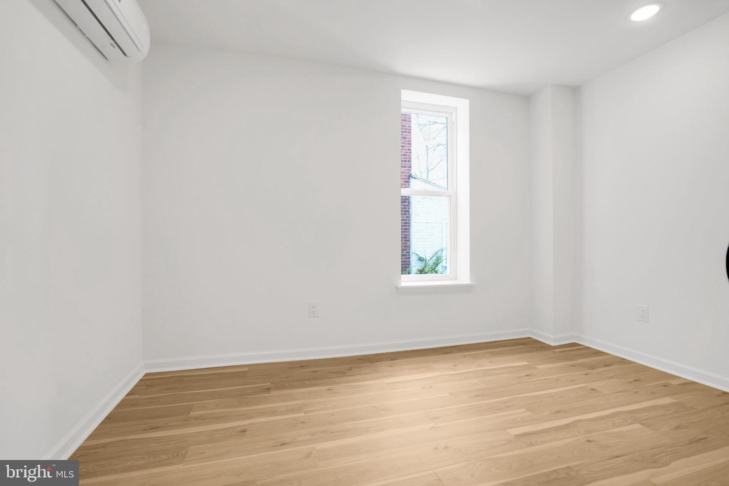 228 Bridge St #1 Property Photo 11